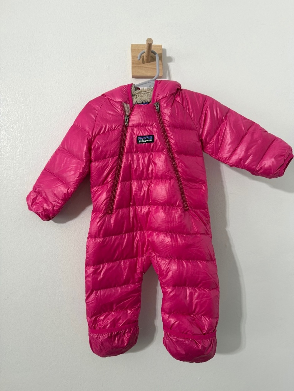 Patagonia Baby Hi-Loft Down Sweater Bunting Snow Suit Hot Pink 3 Months Warm